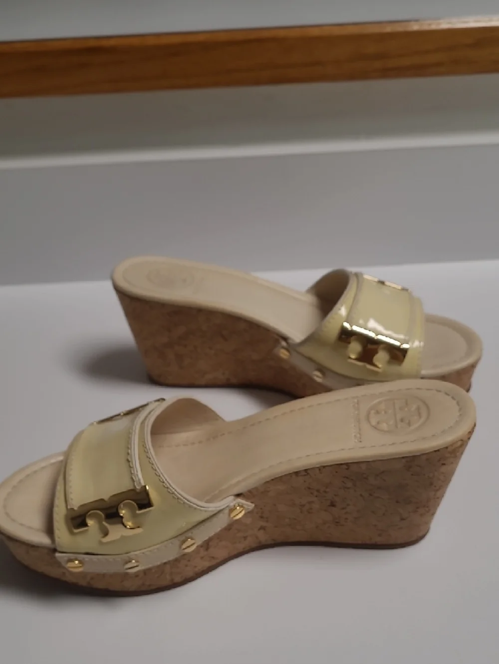 Tory Burch Pale Yellow Patent Slide Mules with Gold Hardware - Size 6.5